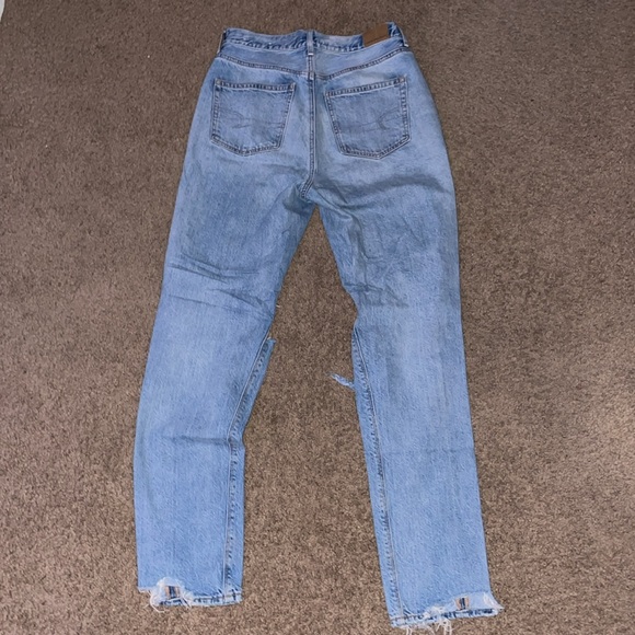 American Eagle ripped jeans size 8 - Picture 2 of 8